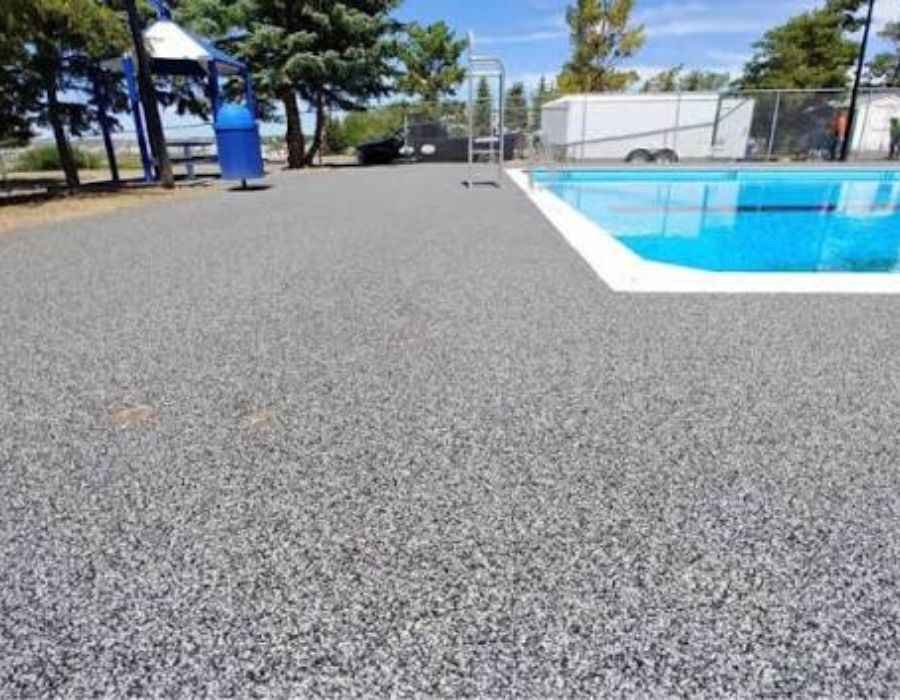 Slip-resistant rubber paving around pool deck_11zon